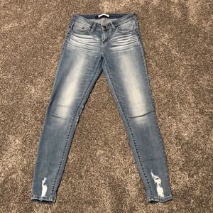 ⚠️SOLD⚠️ Daytrip Lynx Skinny Jeans